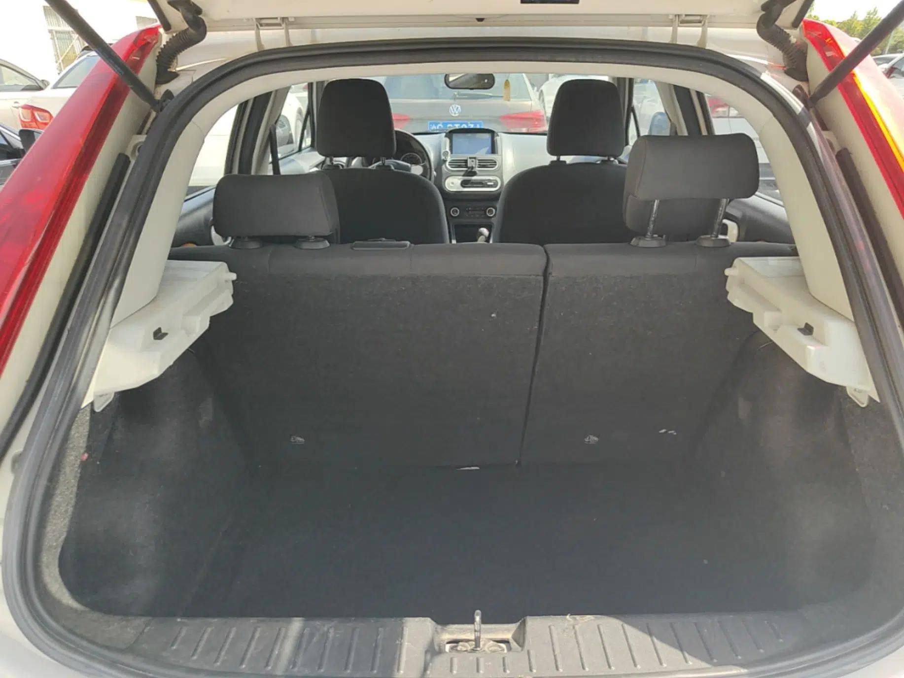 MG 3SW 2015 1.5L AMT Elite Model — миниатюра 22