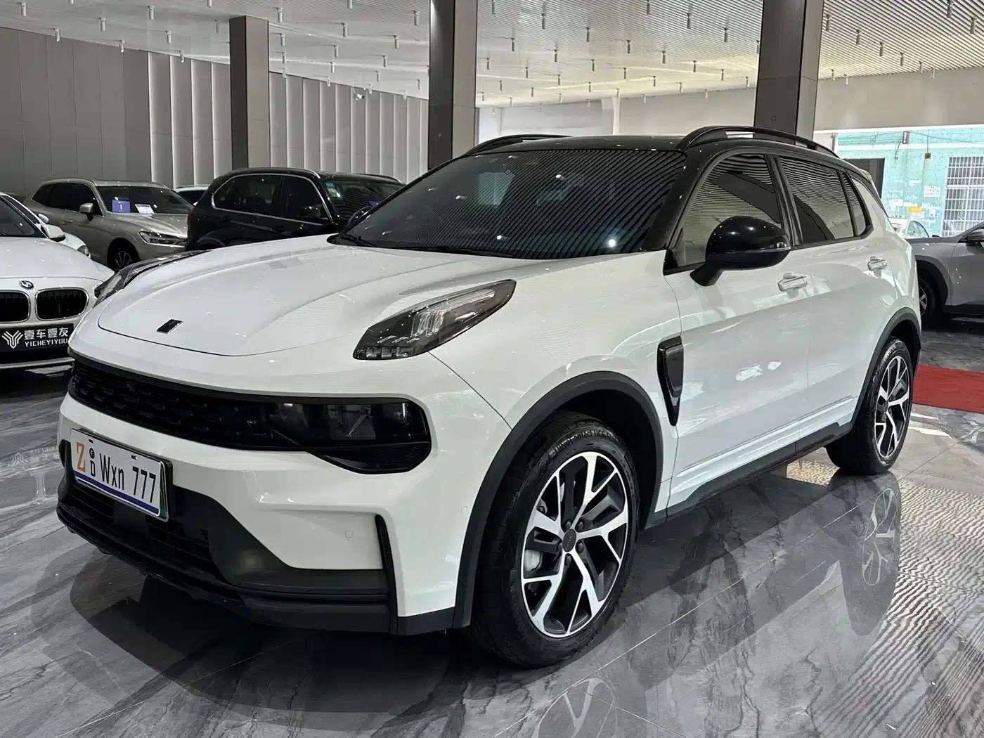Lynk & Co 01 EM-P 2021 1.5TD PHEV Halo — миниатюра 1