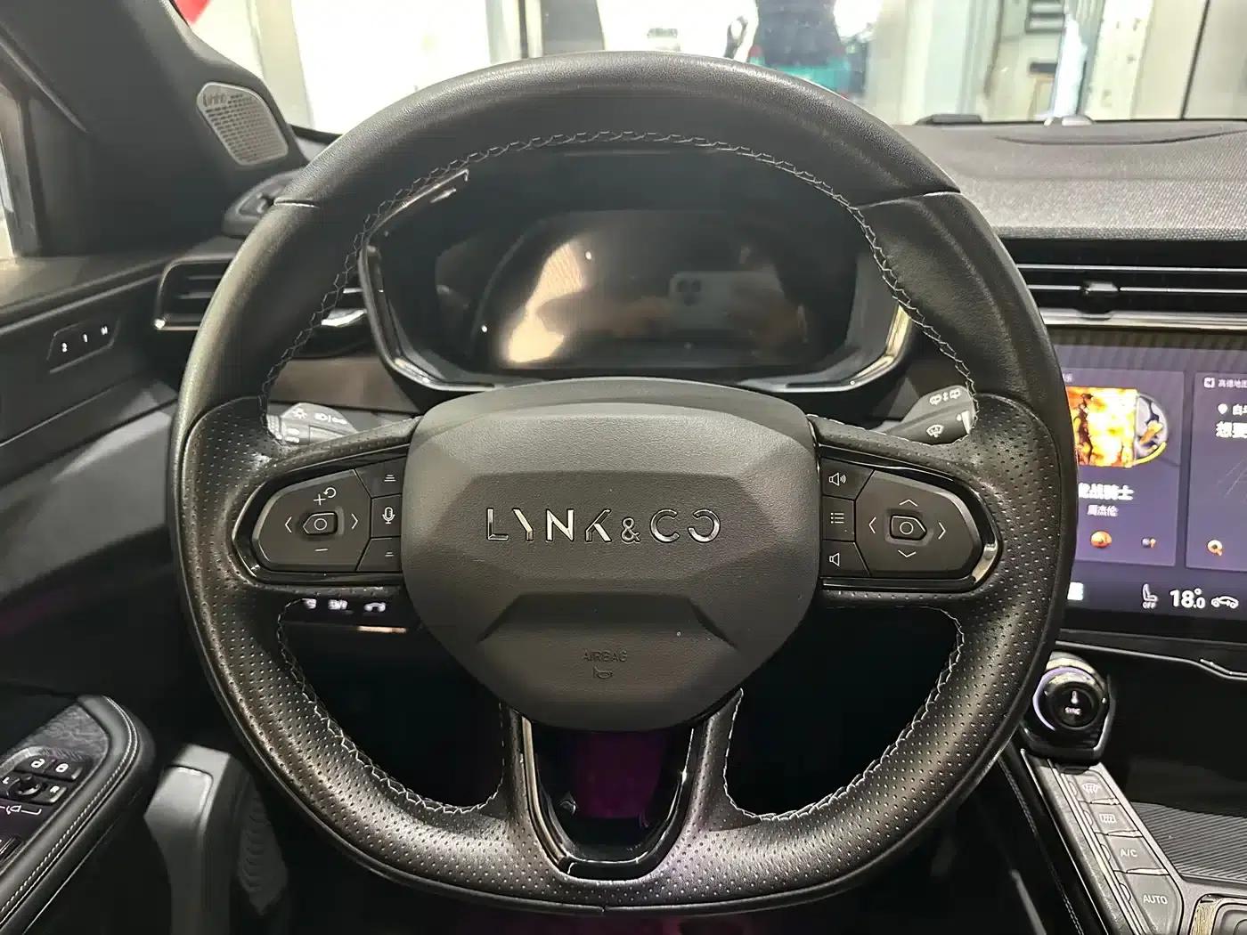 Lynk & Co 01 EM-P 2021 1.5TD PHEV Halo — миниатюра 7