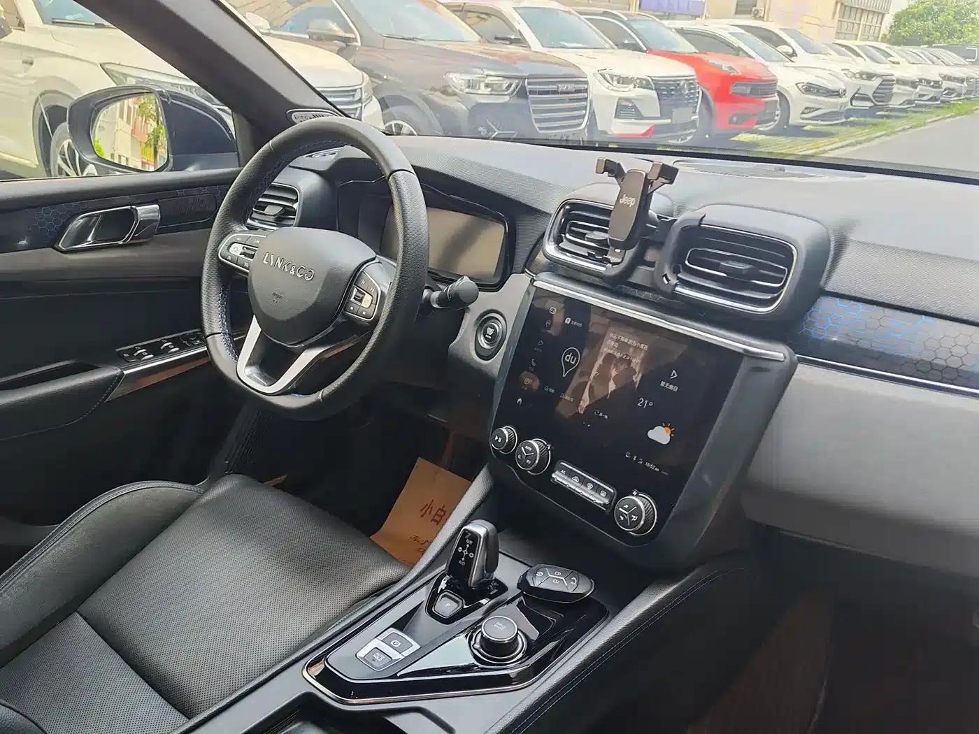 Lynk & Co 03 PHEV 2021 1.5T Pro — миниатюра 19