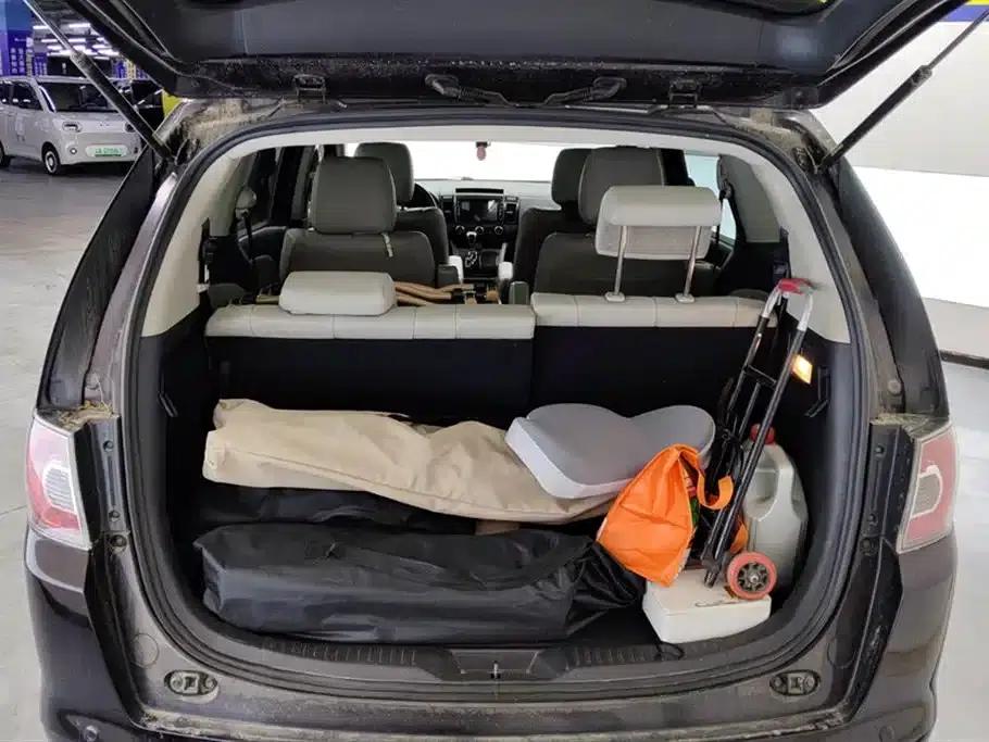 Mazda 8 2015 2.5L Navigator Edition — миниатюра 4