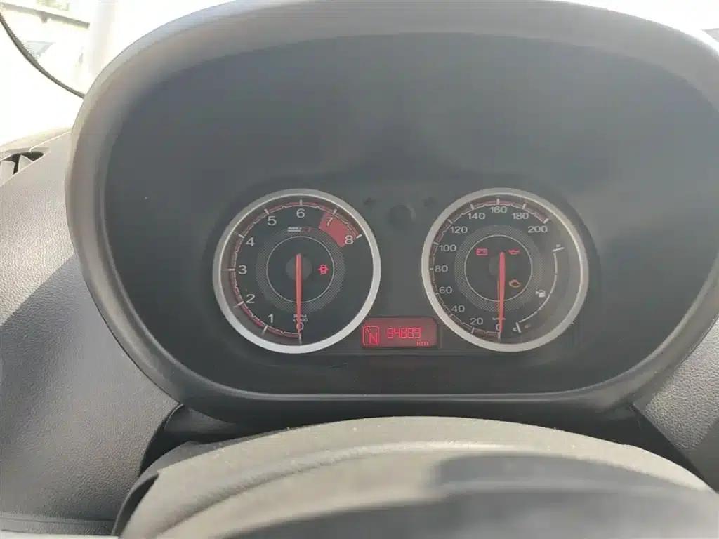 MG3SW 2015 1.5L AMT Elite — миниатюра 12