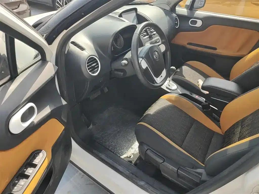 MG3SW 2015 1.5L AMT Elite — миниатюра 16