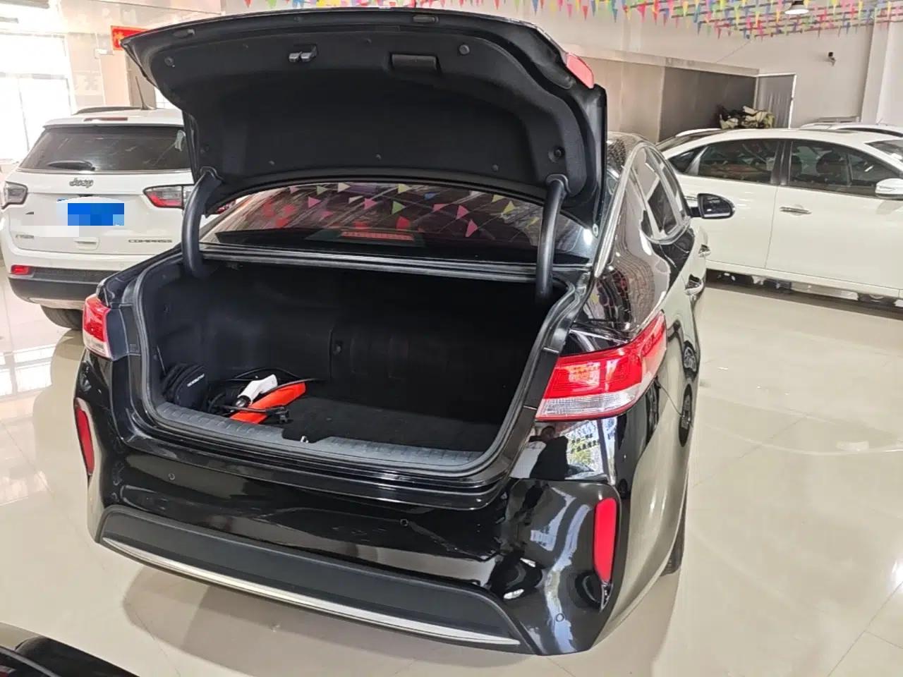Kia K5 New Energy 2018 2.0L Smart Enjoyment Version — миниатюра 21