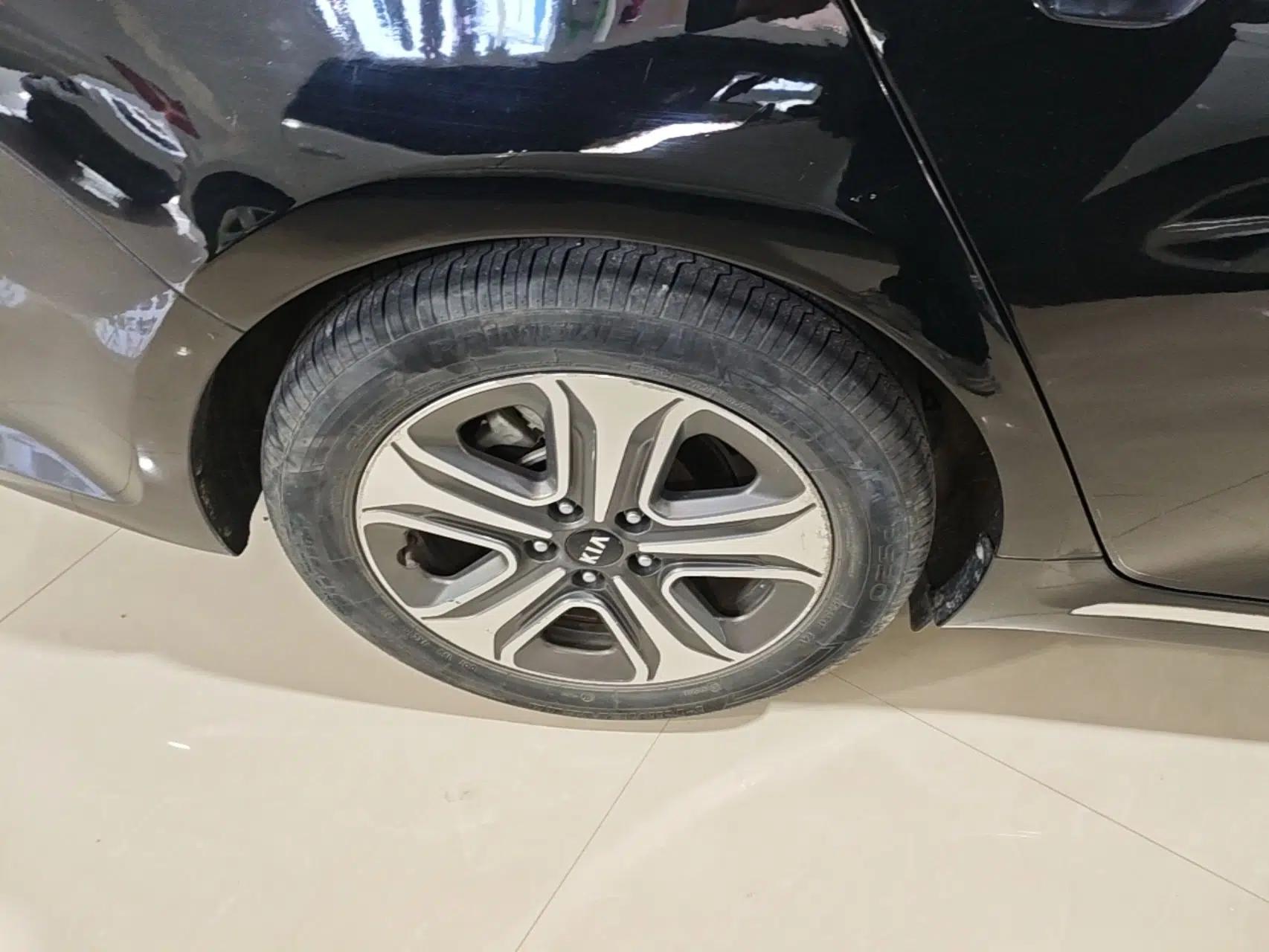 Kia K5 New Energy 2018 2.0L Smart Enjoyment Version — миниатюра 10