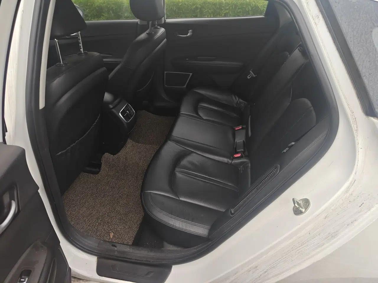 Kia K5 New Energy 2018 2.0L Smart Enjoyment Version — миниатюра 18