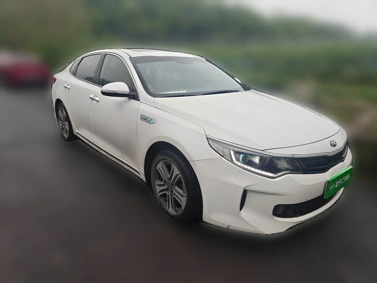 Kia K5 New Energy 2018 2.0L Smart Enjoyment Version — миниатюра 3