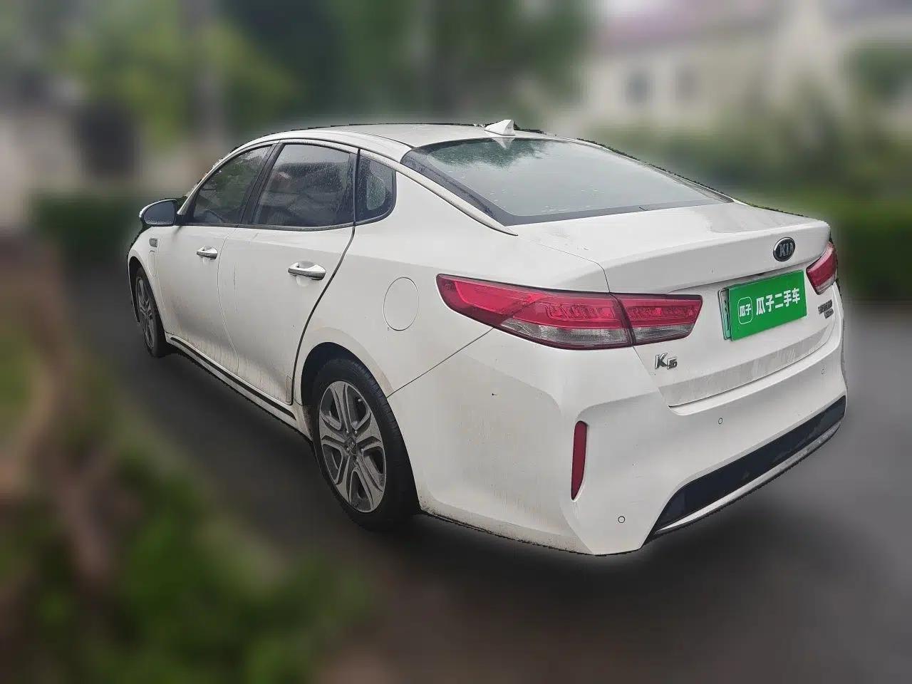 Kia K5 New Energy 2018 2.0L Smart Enjoyment Version — миниатюра 4