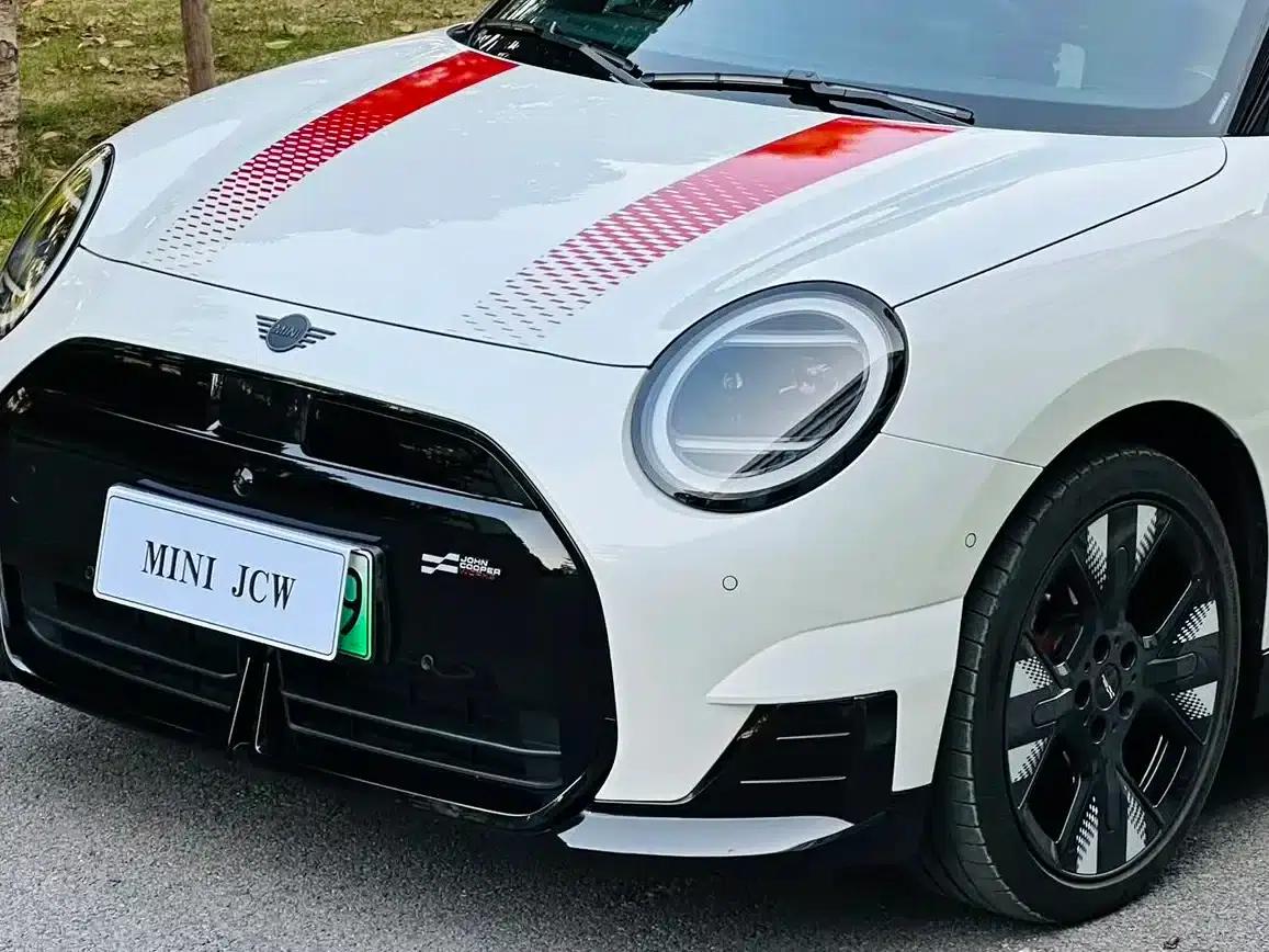 2025 JOHN COOPER WORKS Electric MINI JCW — миниатюра 7