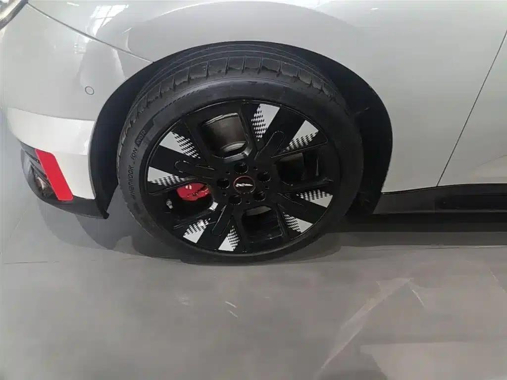 2025 JOHN COOPER WORKS Electric MINI JCW — миниатюра 23