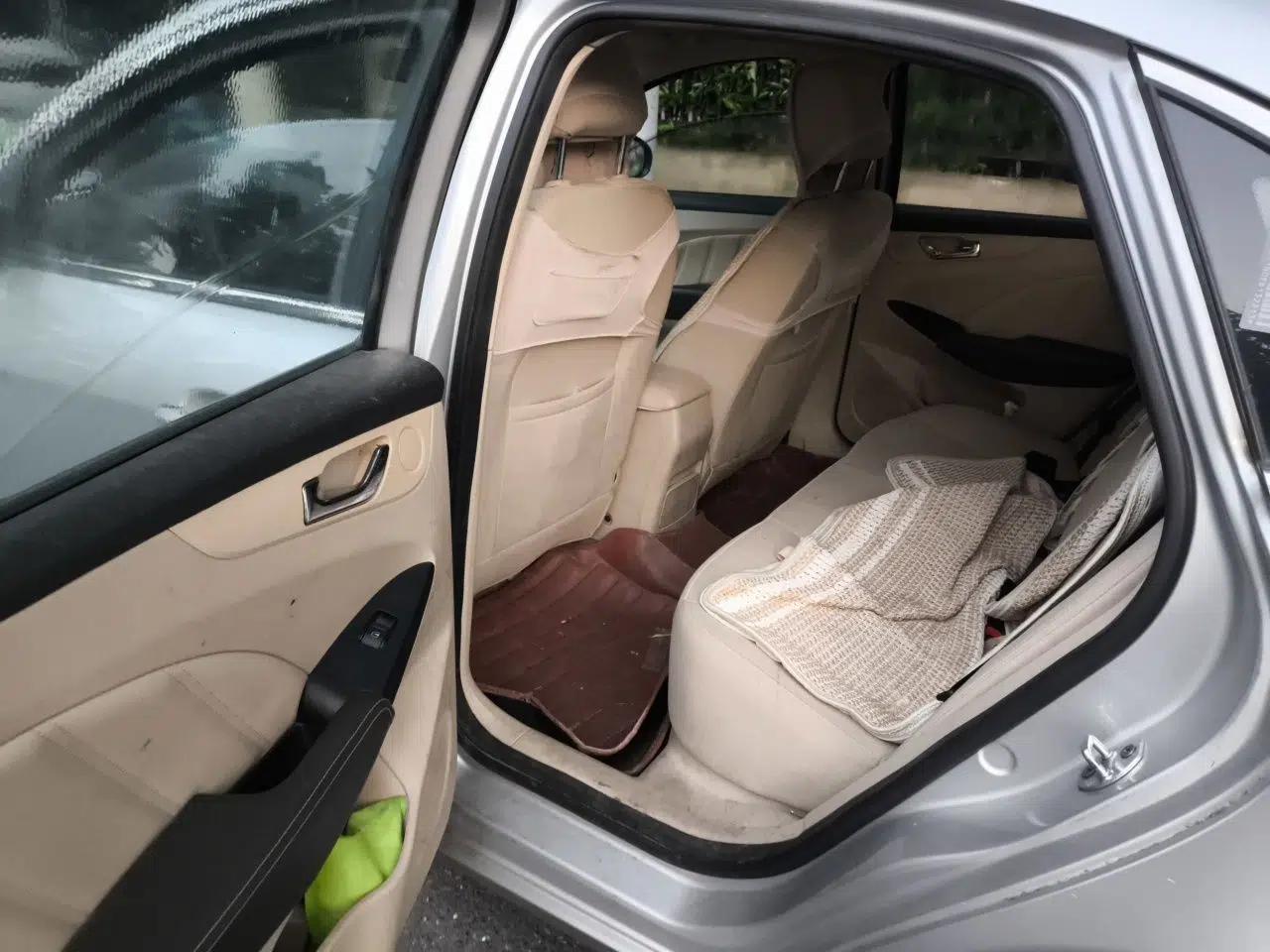 Chery Arrizo 7 2013 1.6L Manual Zhi Ling Edition — миниатюра 18