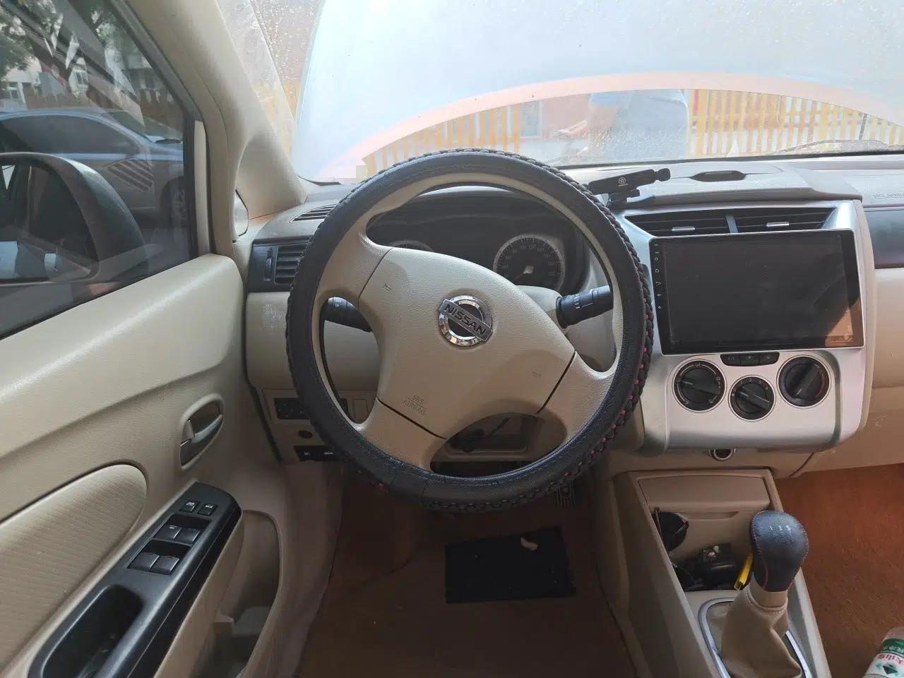 Venucia D50 2013 1.6L Manual Fashion Edition — миниатюра 11
