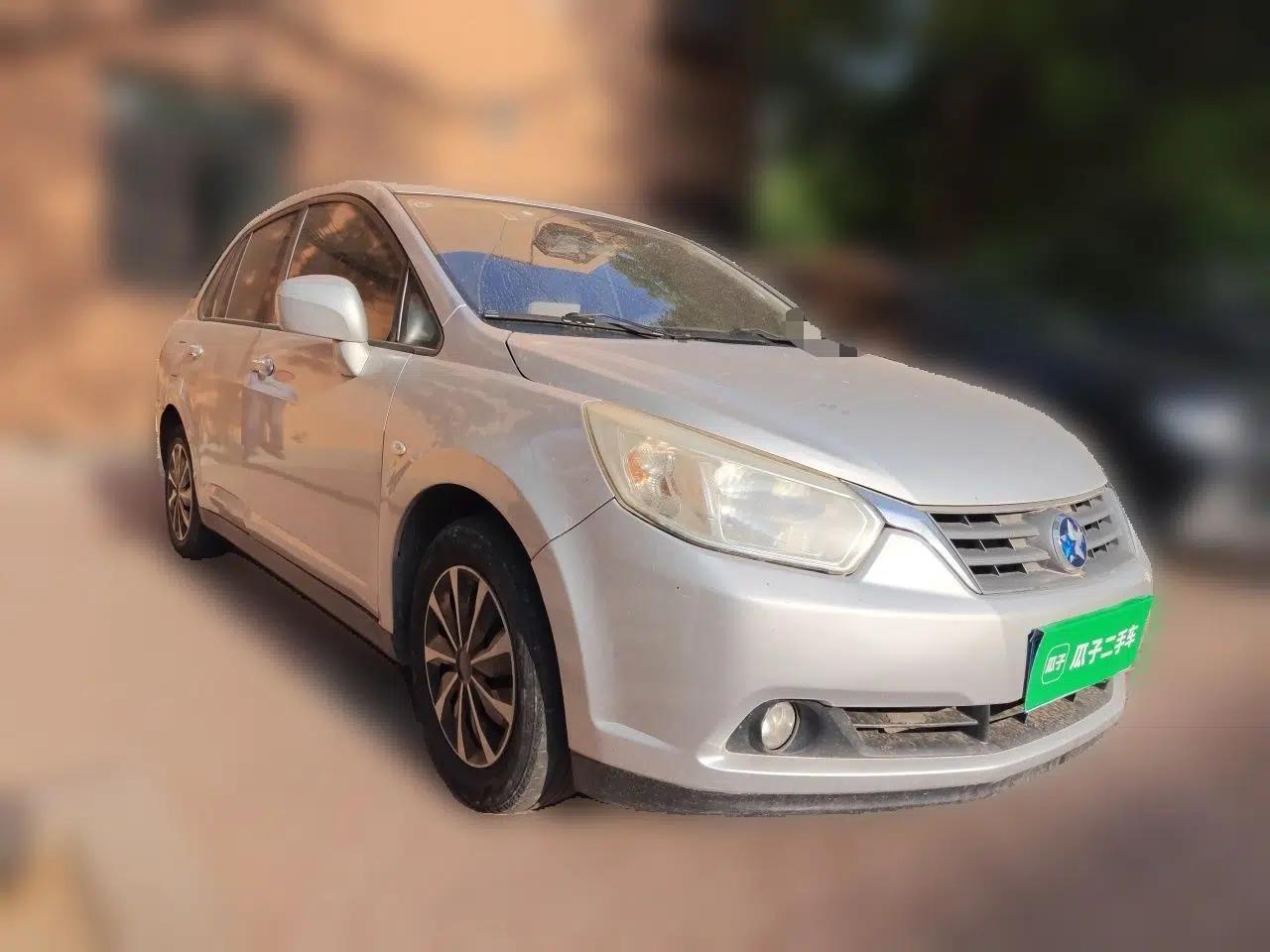 Venucia D50 2013 1.6L Manual Fashion Edition — миниатюра 3