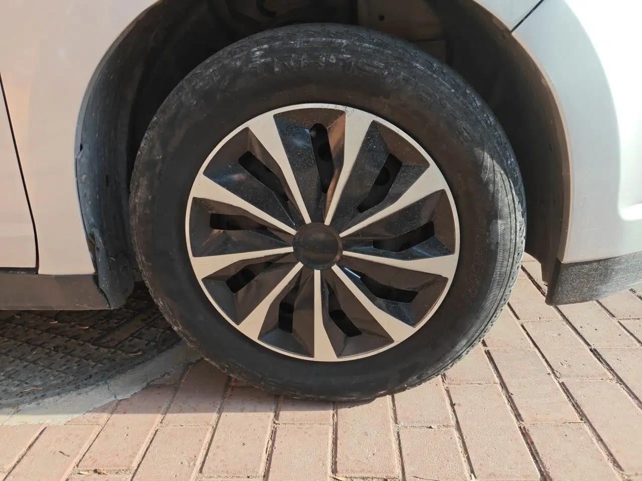 Venucia D50 2013 1.6L Manual Fashion Edition — миниатюра 8