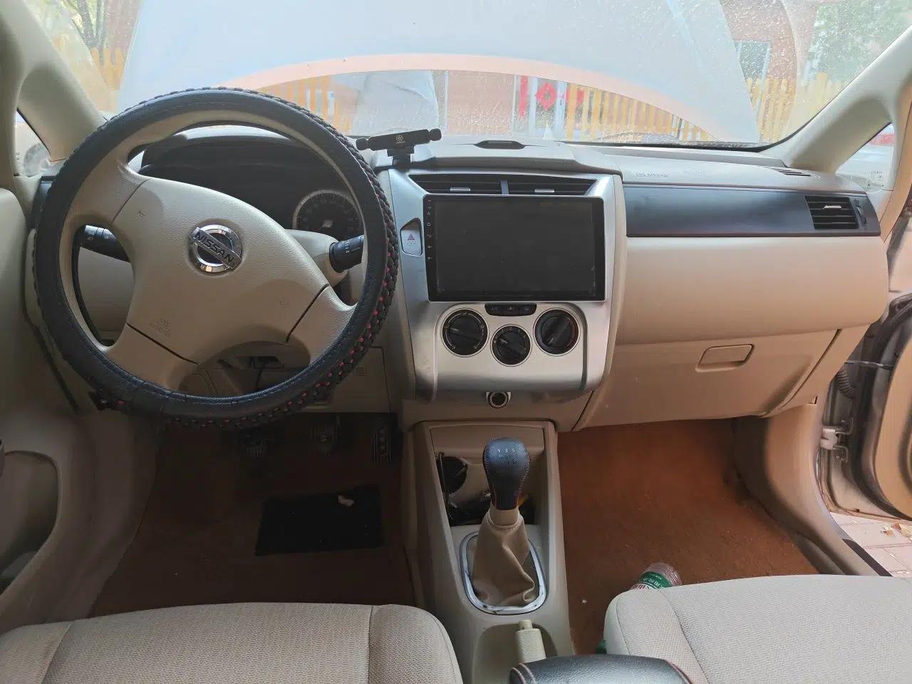 Venucia D50 2013 1.6L Manual Fashion Edition — миниатюра 10