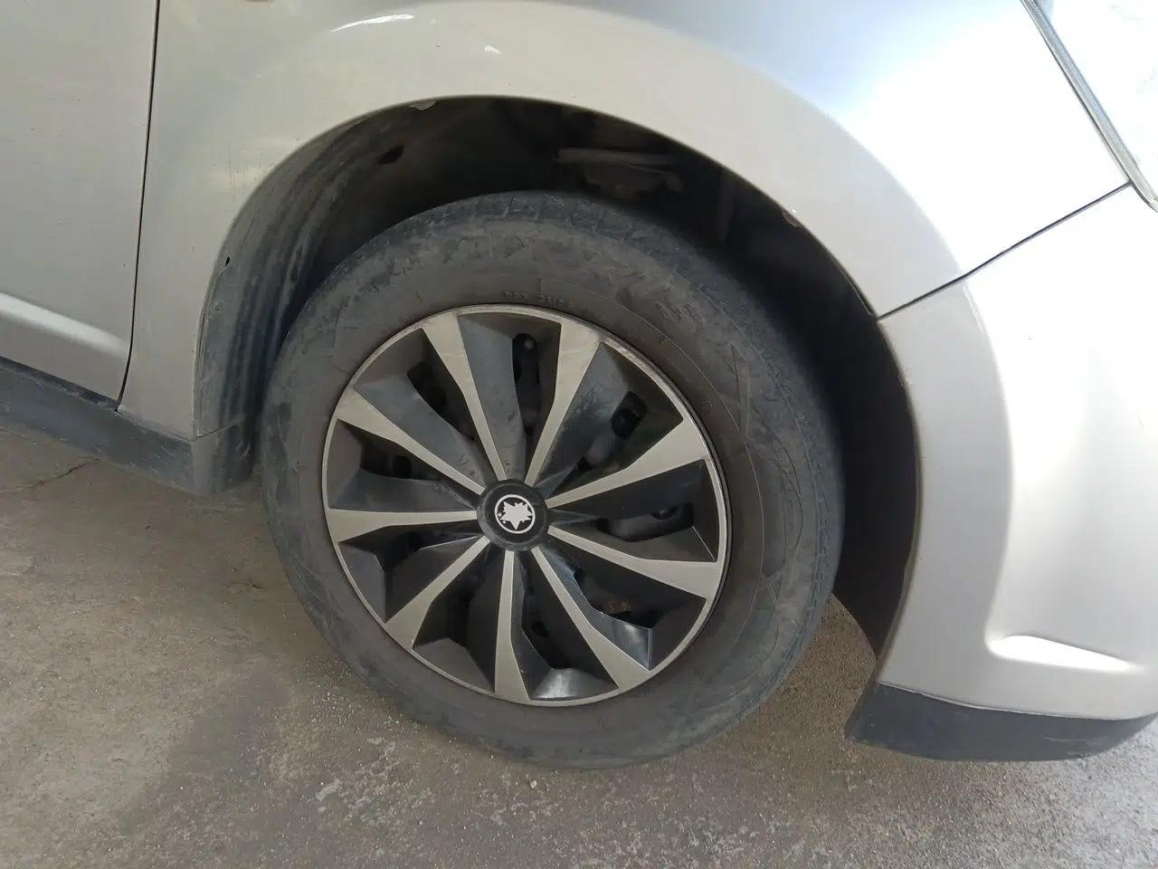 Venucia D50 2013 1.6L Manual Fashion Edition — миниатюра 8