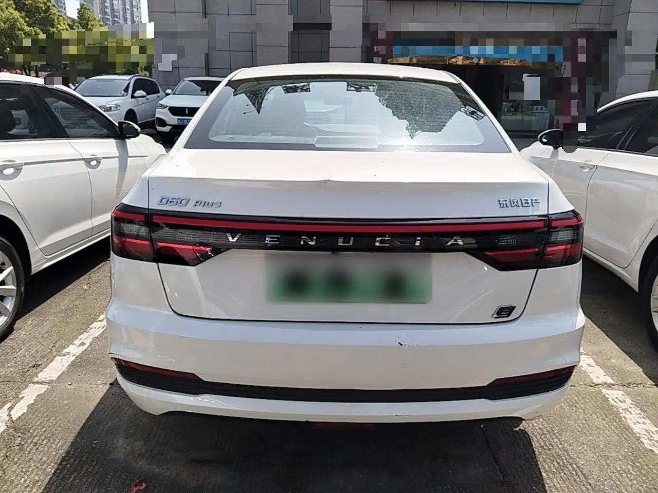 Venucia D60EV 2023 PLUS Comfort Edition CI Model — миниатюра 5