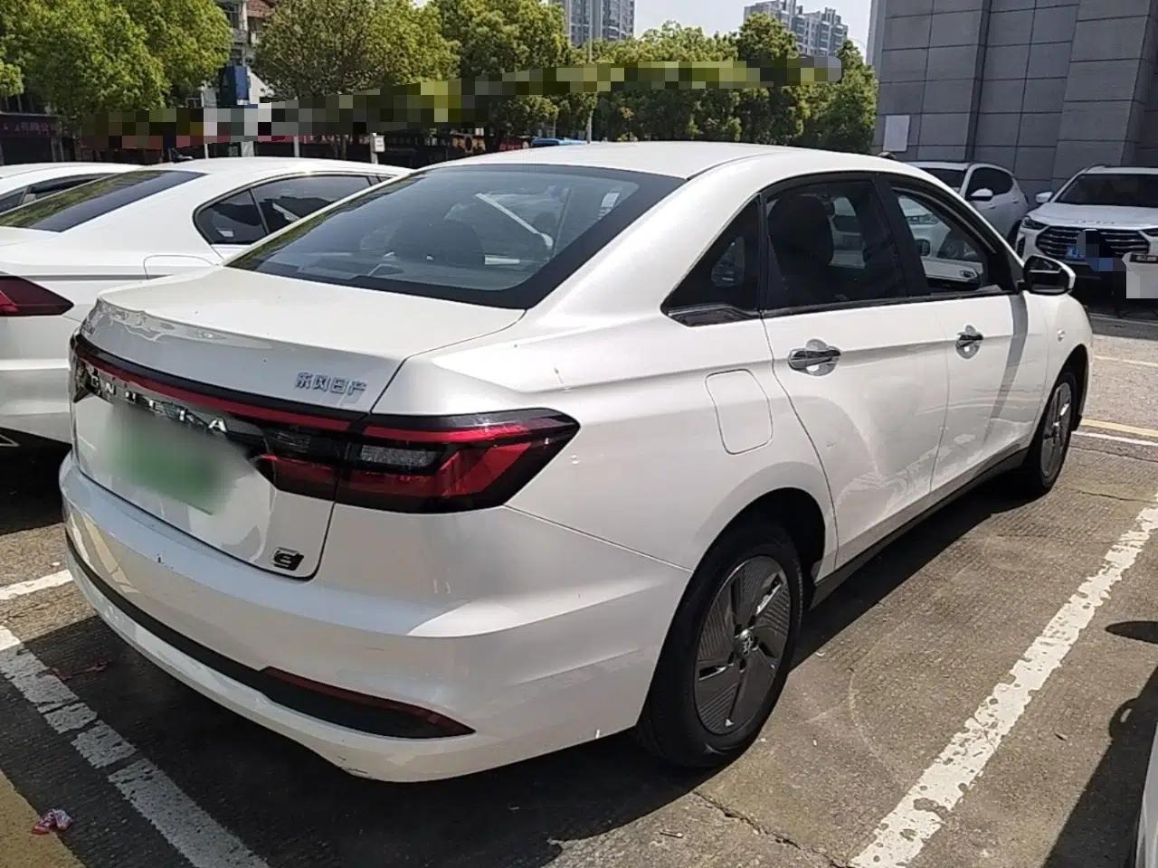 Venucia D60EV 2023 PLUS Comfort Edition CI Model — миниатюра 6