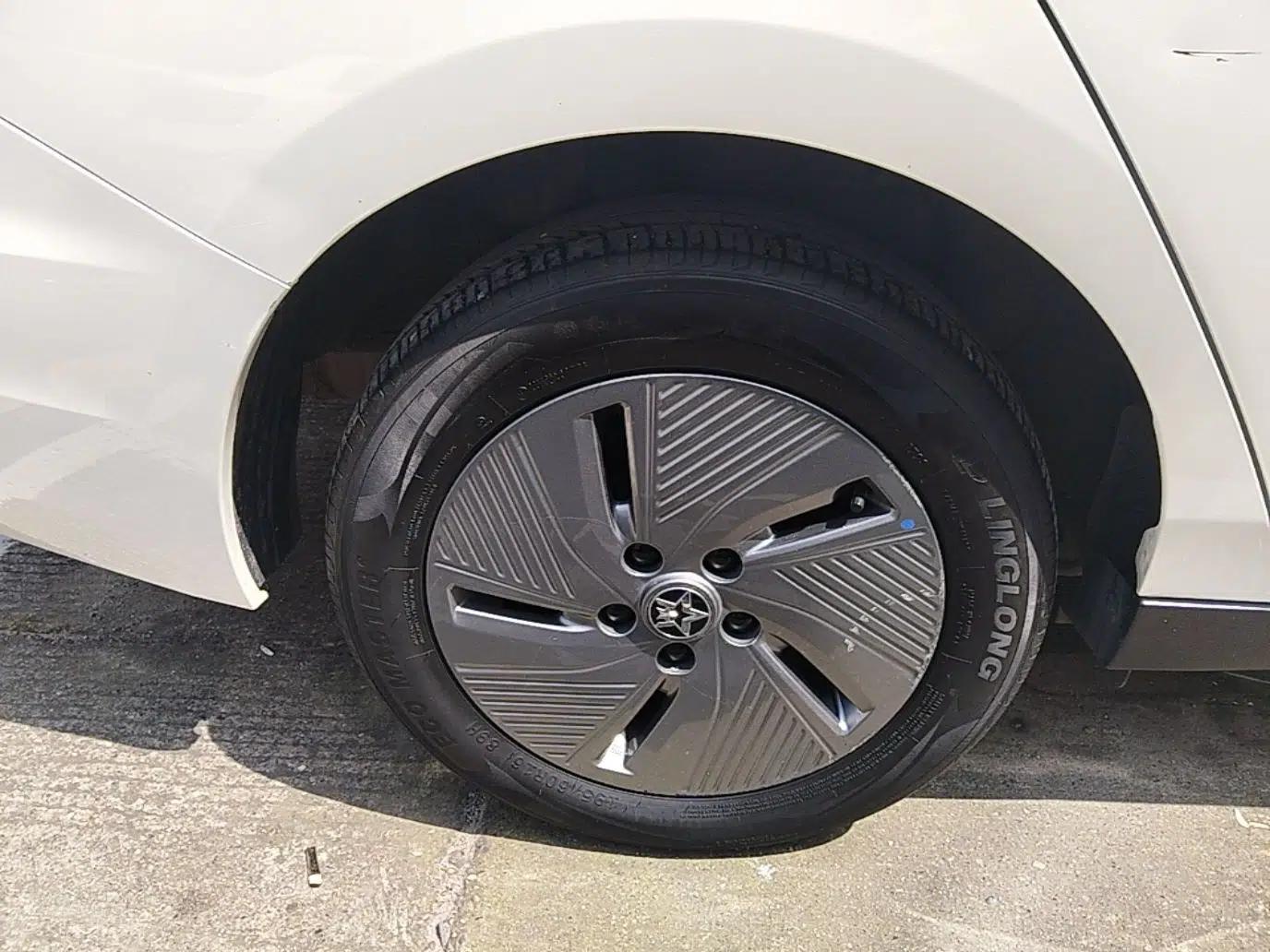 Venucia D60EV 2023 PLUS Comfort Edition CI Model — миниатюра 10