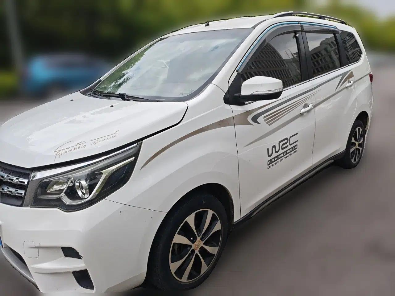 Venucia M50V 2017 1.6L XL CVT Luxury Edition — миниатюра 1