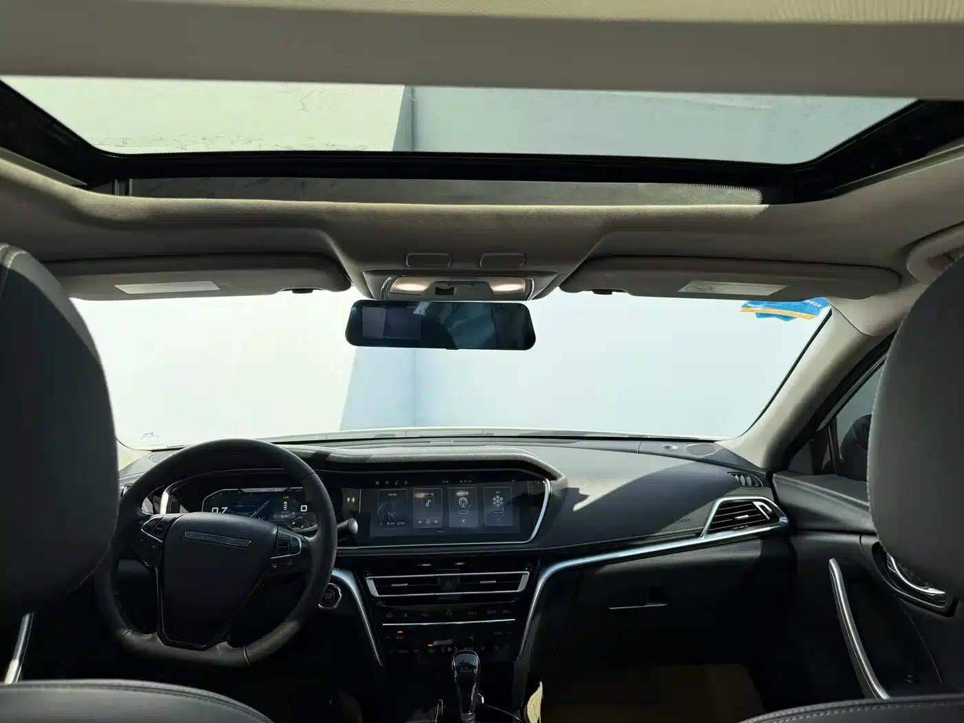 Venucia T90 2020 2.0L CVT Enjoy Edition — миниатюра 4