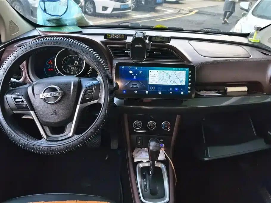 Venucia M50V 2017 1.6L XL CVT Deluxe Edition — миниатюра 12