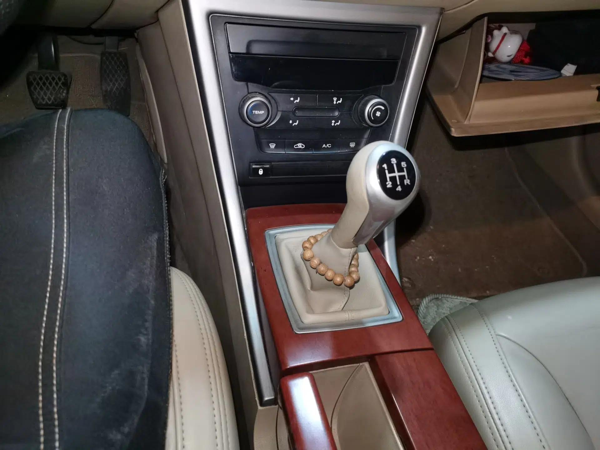 Roewe 550 2010 550 1.8L Manual Qiyue Edition — миниатюра 15