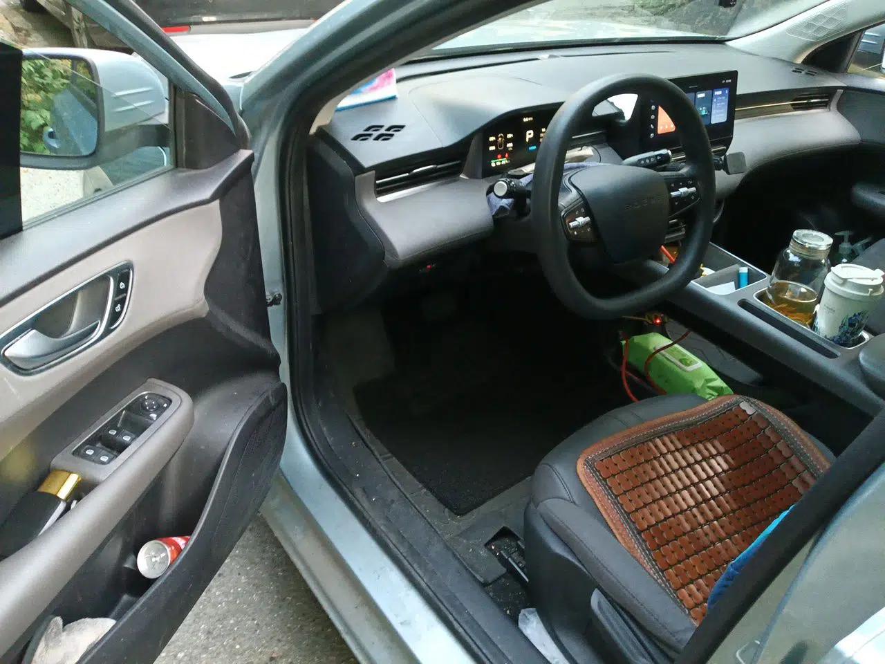 Roewe D6 2025 450 km Premium Edition — миниатюра 17