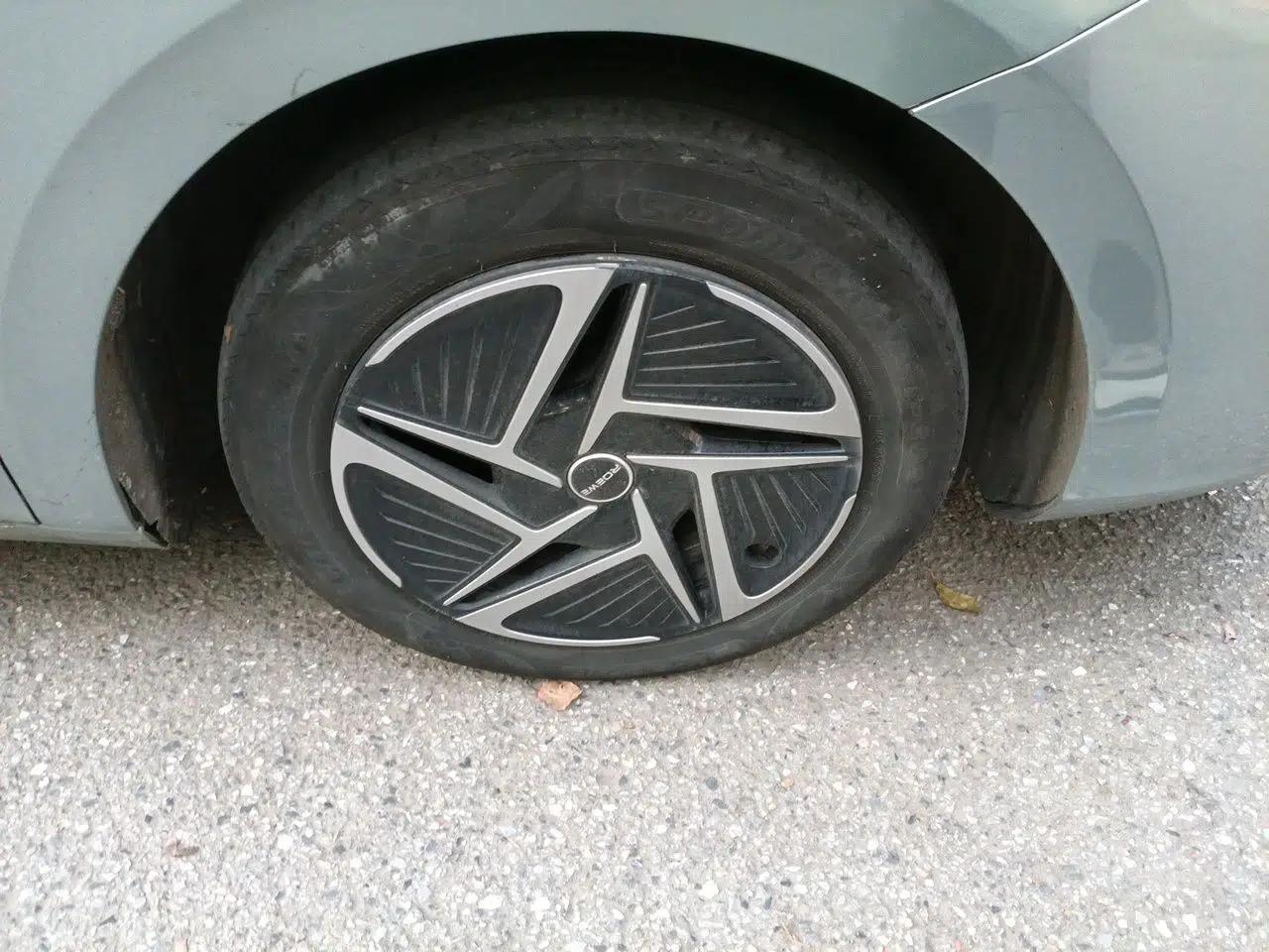 Roewe D6 2025 450 km Premium Edition — миниатюра 8