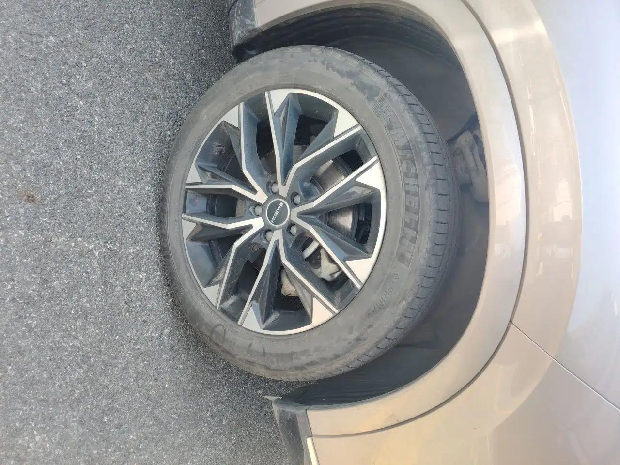 Roewe RX9 2023 2.0T Two-Wheel Drive Enjoyment Version — миниатюра 8