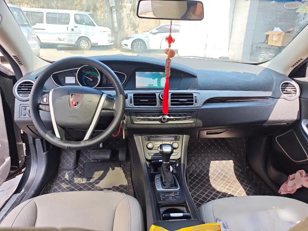 Roewe e550 2016 Deluxe Edition — миниатюра 10