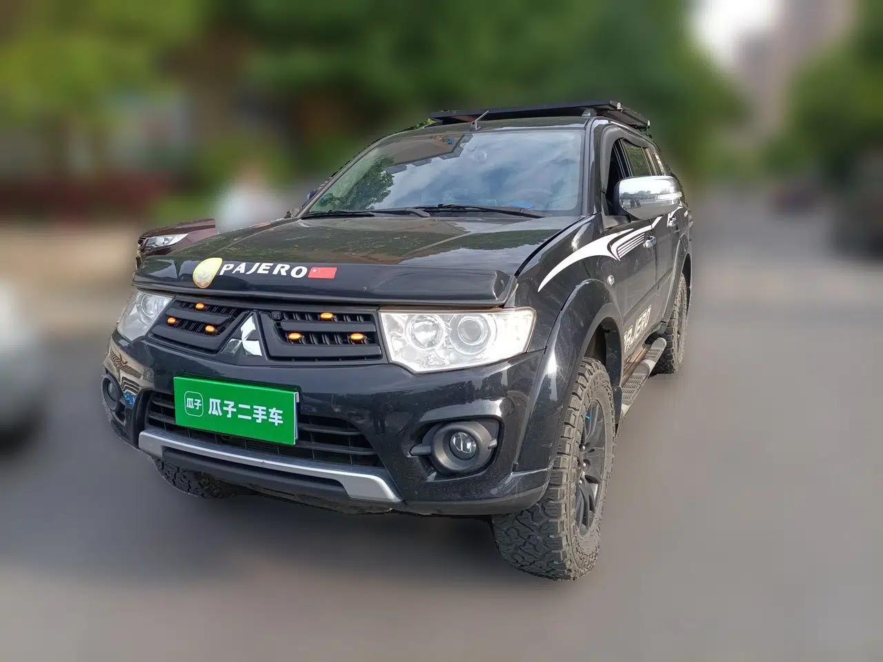 Mitsubishi Pajero Sport 2013 3.0L Automatic 4x4 Executive Edition — миниатюра 1