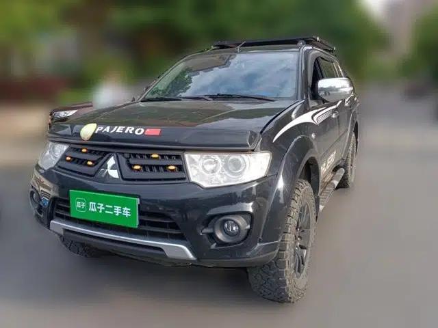 Mitsubishi Pajero Sport 2013 3.0L Automatic 4x4 Executive Edition