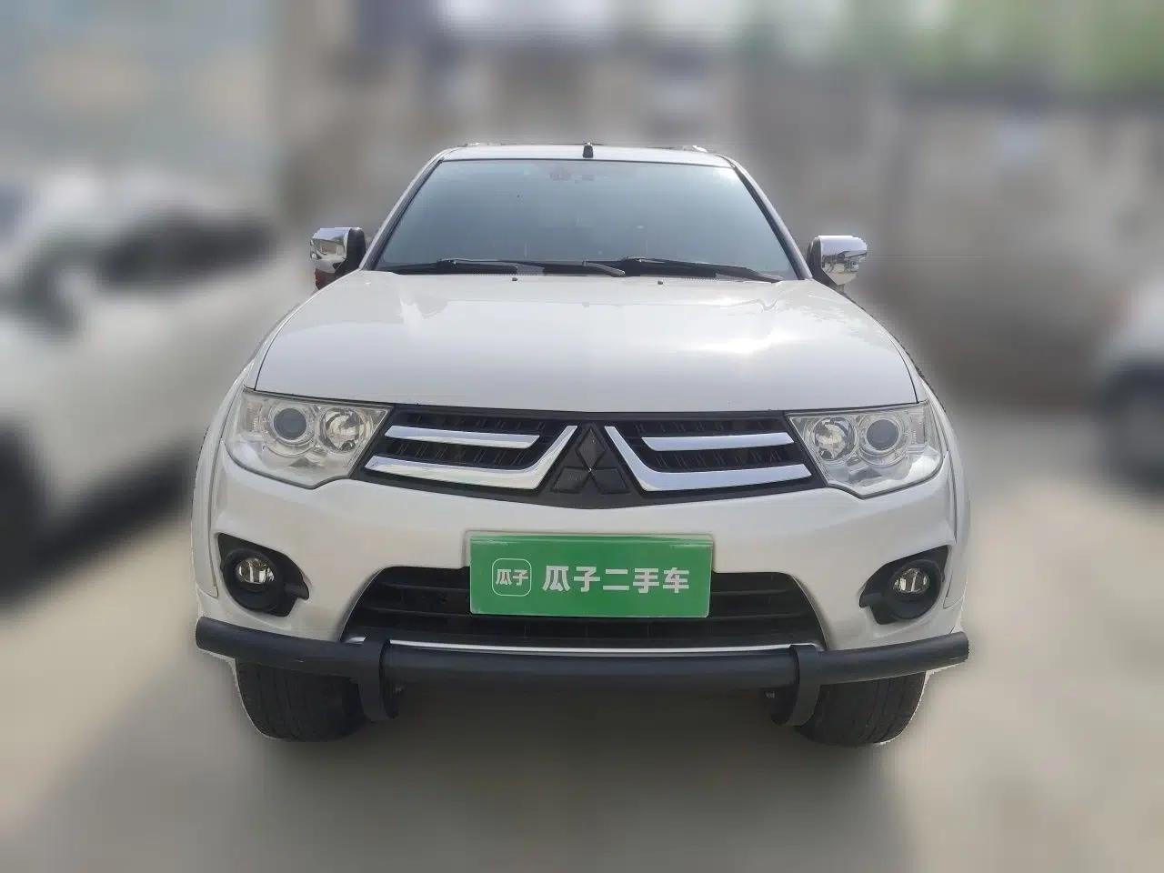 Mitsubishi Pajero Sport 2013 3.0L Automatic 4x4 Flagship Edition — миниатюра 2