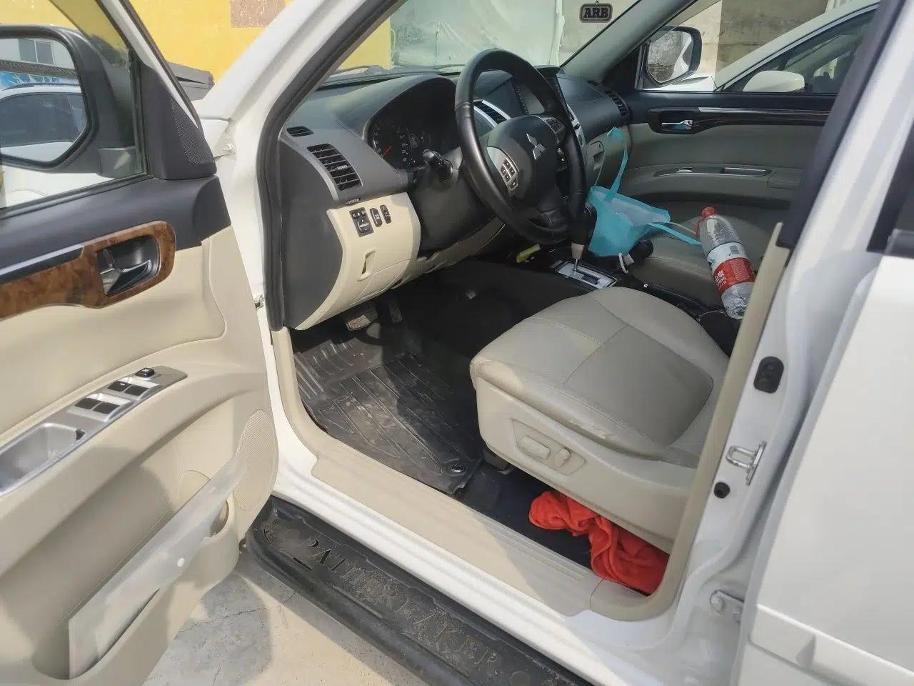 Mitsubishi Pajero Sport 2013 3.0L Automatic 4x4 Flagship Edition — миниатюра 17