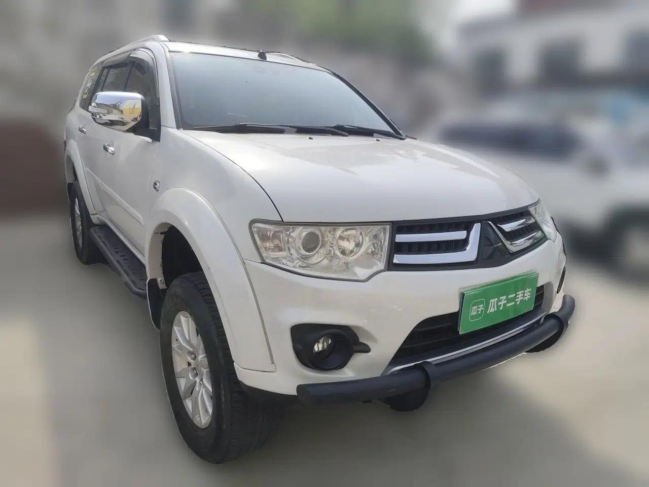 Mitsubishi Pajero Sport 2013 3.0L Automatic 4x4 Flagship Edition — миниатюра 3