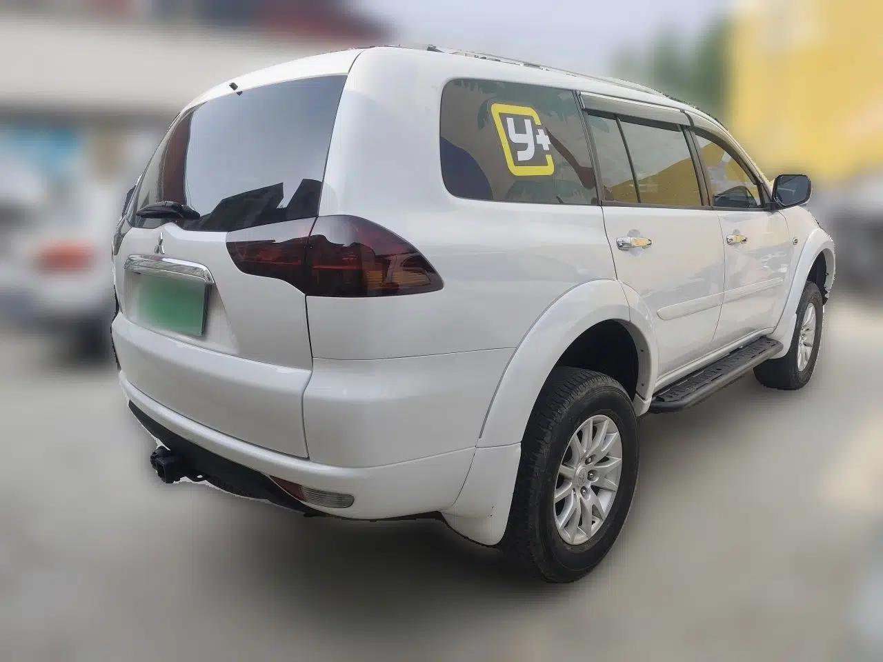 Mitsubishi Pajero Sport 2013 3.0L Automatic 4x4 Flagship Edition — миниатюра 6