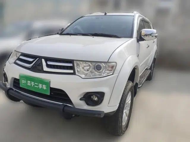 Mitsubishi Pajero Sport 2013 3.0L Automatic 4x4 Flagship Edition