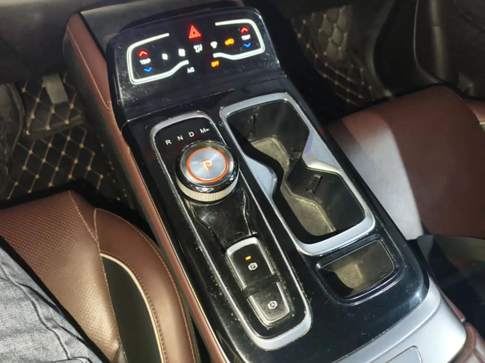 SOL QX 2021 300T DCT Deluxe Smart Connectivity Version — миниатюра 17