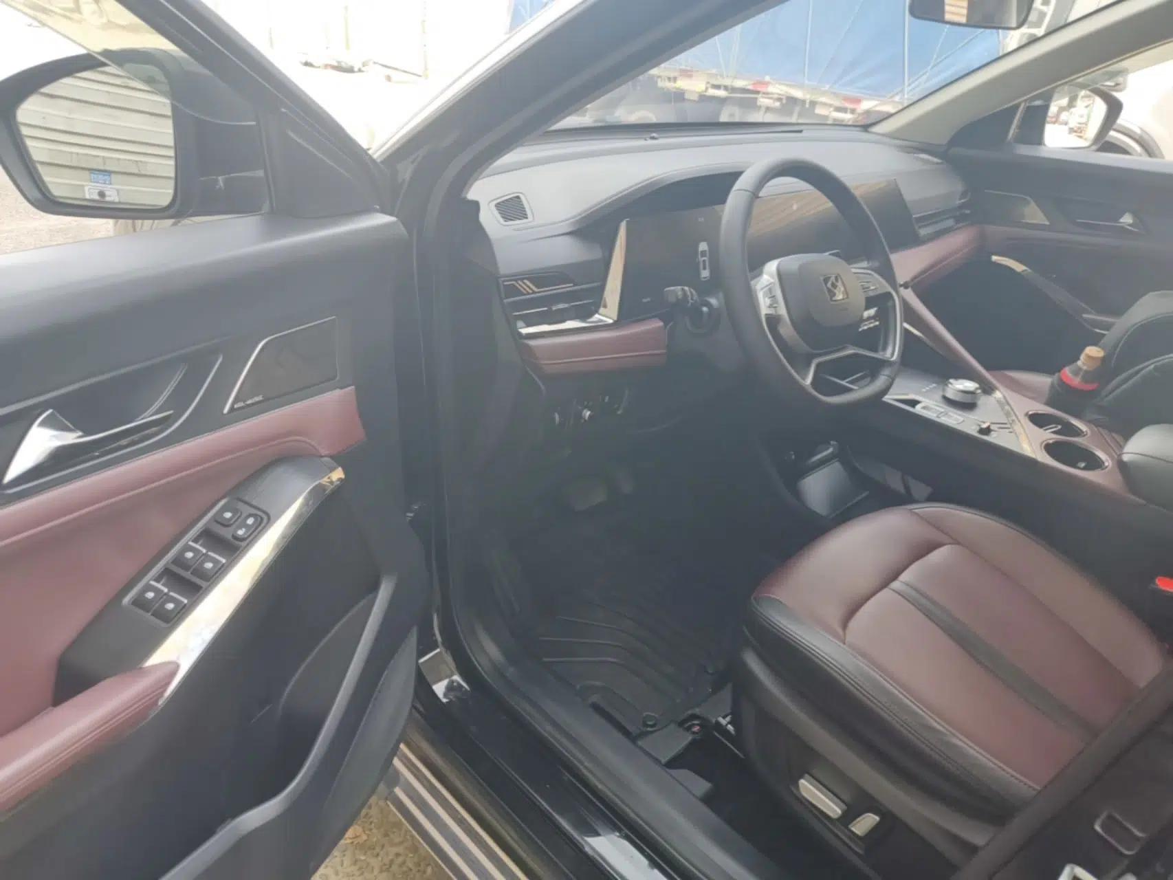 SOL X8 PLUS 2023 1.5 TGDI DCT Smart Edition 7-Seater — миниатюра 19
