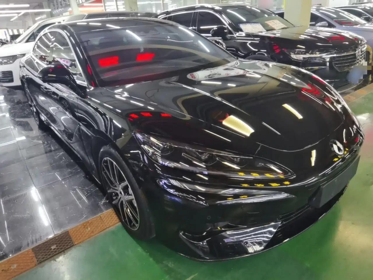 Denza Z9 2024 1100 km Four-Wheel Drive Max Version — миниатюра 6