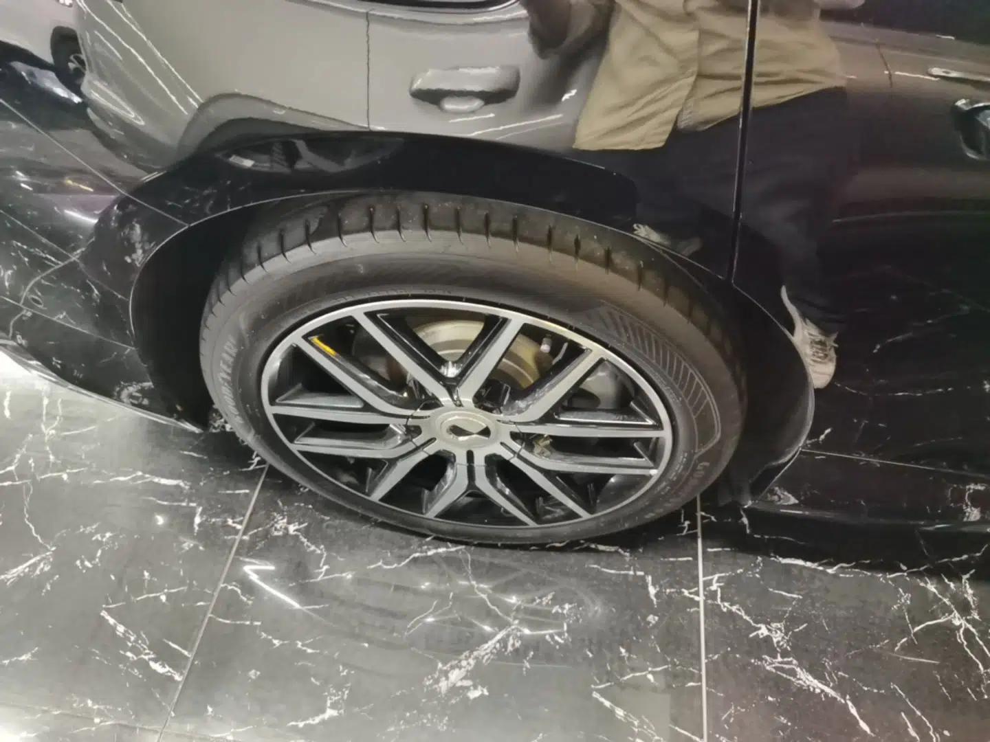 Denza Z9 2024 1100 km Four-Wheel Drive Max Version — миниатюра 10