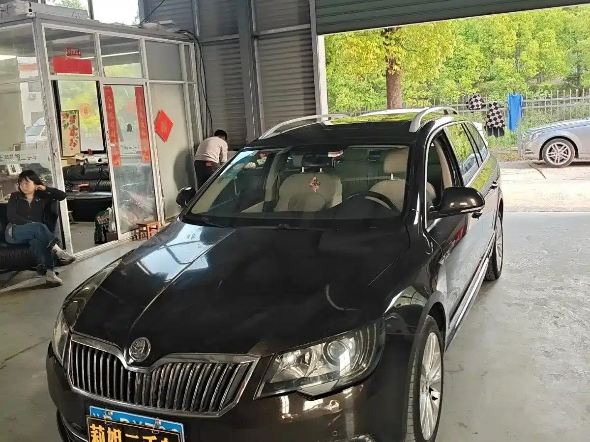 2014 Superb 2.0TSI Premium Edition — миниатюра 1