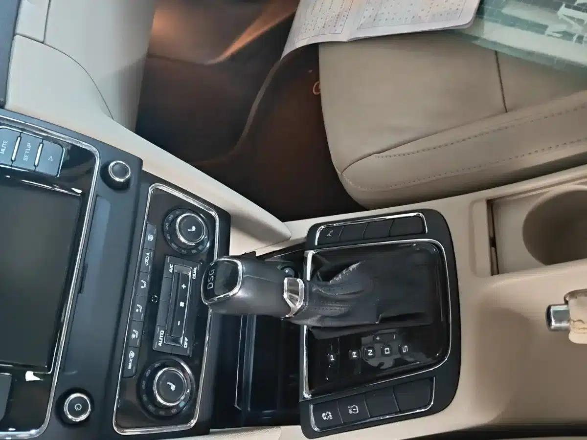 2014 Superb 2.0TSI Premium Edition — миниатюра 13