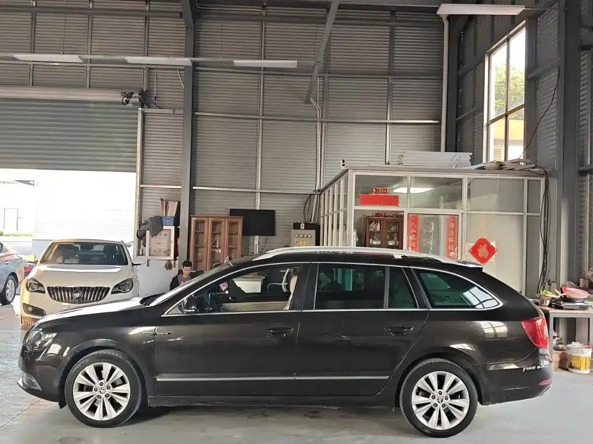 2014 Superb 2.0TSI Premium Edition — миниатюра 3