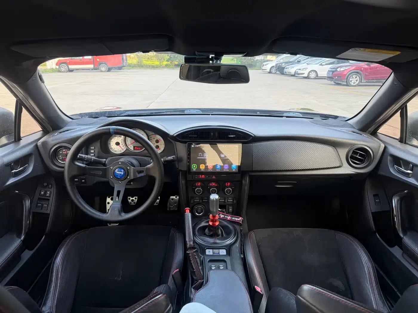 Subaru BRZ 2015 2.0i Manual — миниатюра 5