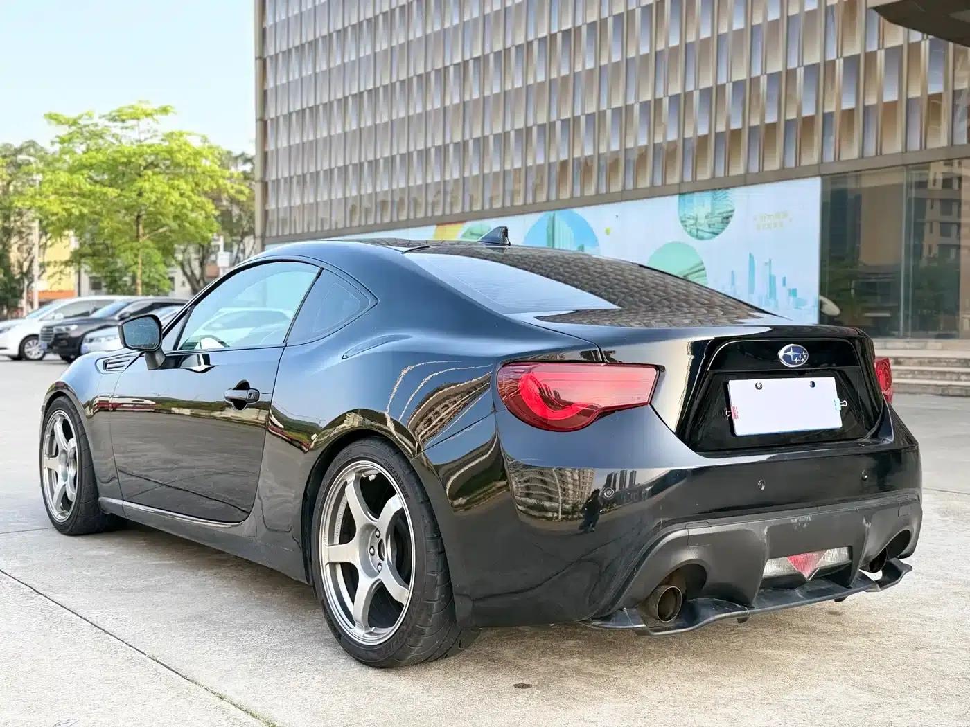 Subaru BRZ 2015 2.0i Manual — миниатюра 9
