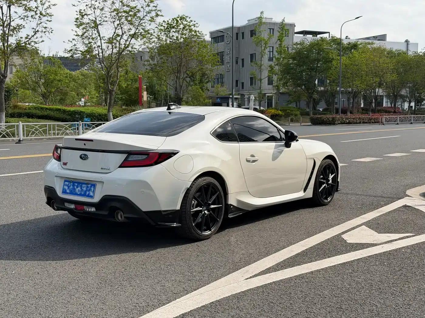 2025 Subaru BRZ 2.4L Manual EyeSight STI Sport — миниатюра 4