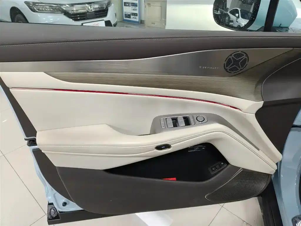 Denza N7 2024 630 AWD Intelligent Driving Max Edition — миниатюра 15