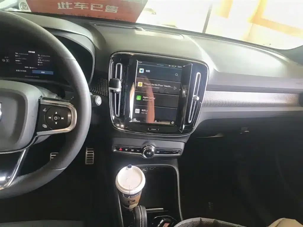 Volvo XC40 PHEV 2022 Long Range Edition — миниатюра 13